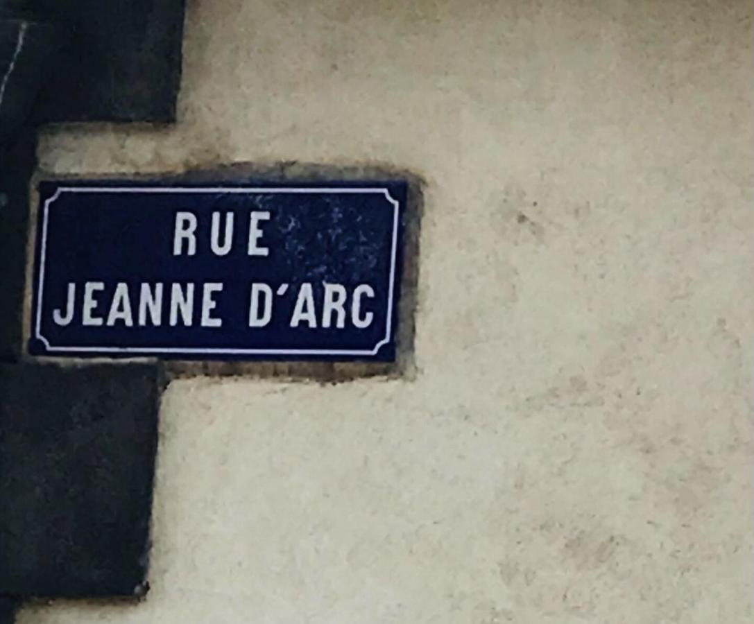 Location F1 Neuf Centre Historique * Riom