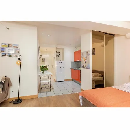 Location F1 Neuf Centre Historique Riom Apartment Exterior photo