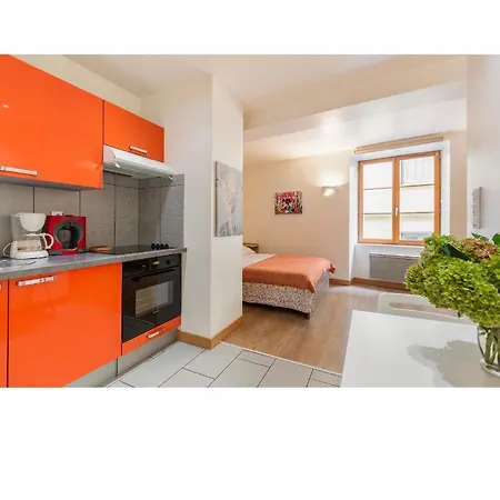 Location F1 Neuf Centre Historique Riom Apartment Exterior photo